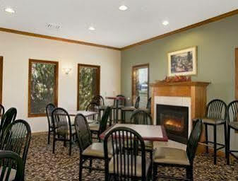 Hotel Super 8 By Wyndham Wi Monroe